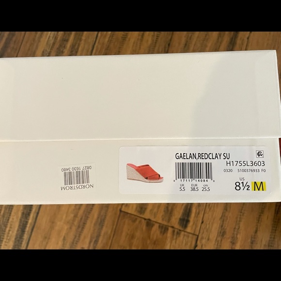 NIB VINCE WEDGES - Picture 4 of 6